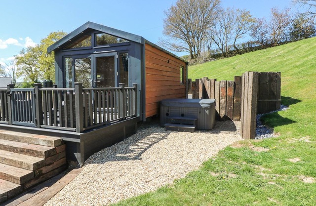 The Cabin, ST CLEARS
