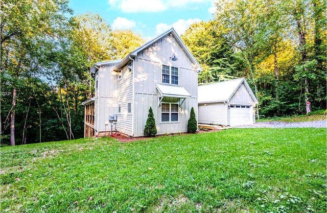 The Caldwell-MountainVibes at Barren River Lake