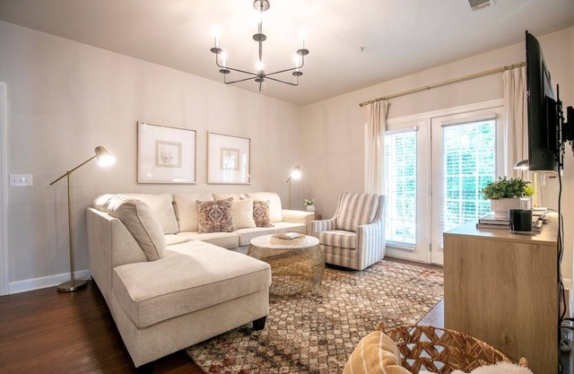 The Calm, 2BR Stay by Velvet Ditch Villas