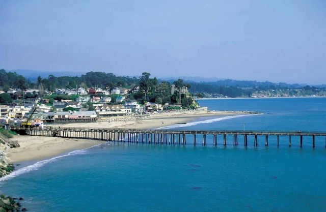 The Capitola Sea Winds one block to Capitola Beach