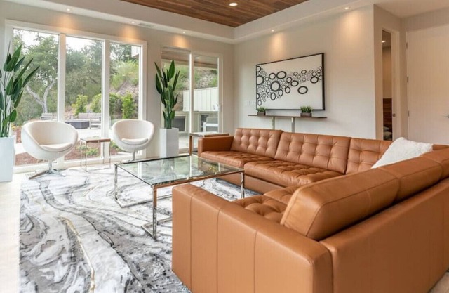 The Carmel Hideaway - A Luxury Pied-à-terre