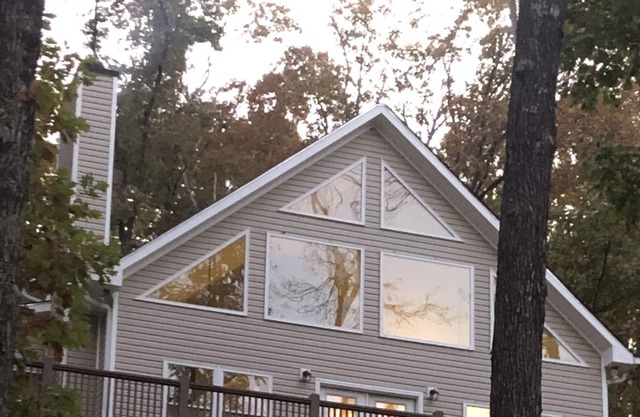 Die Carolina Rose - Ein neueres Haus am Wasser in der Nähe von Clemson