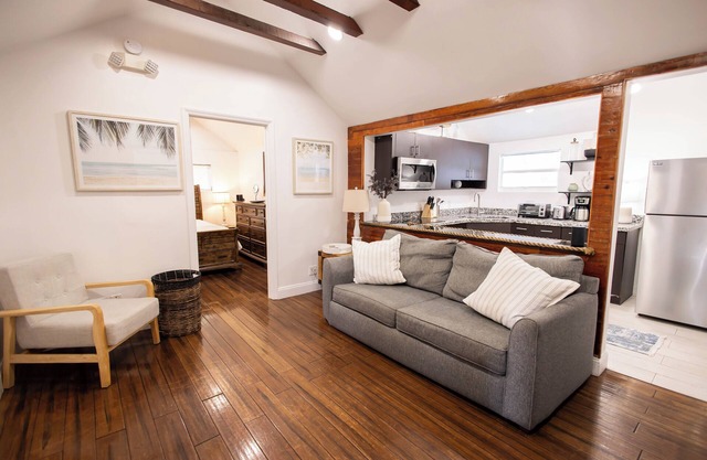 The Caroline Suite | 1 bed, 1 bath condo w/shared pool