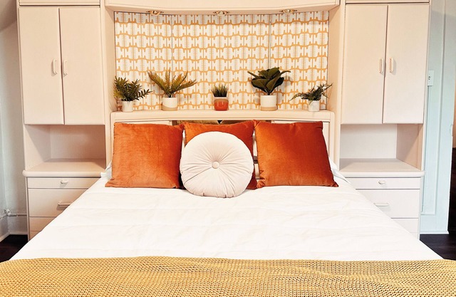 The Carter Loft- Near Downtown!