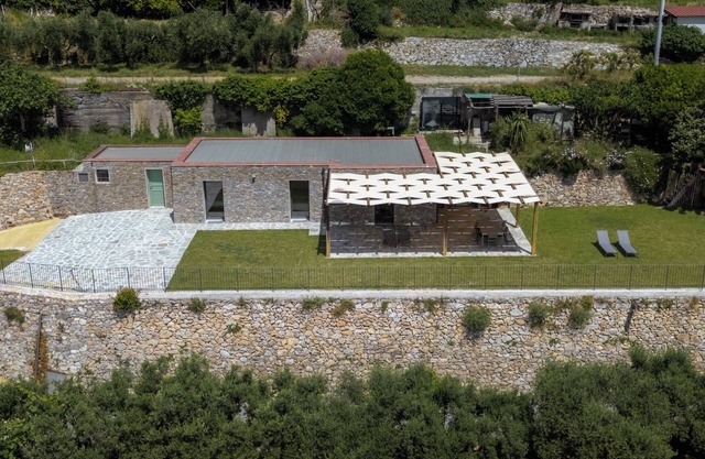 The Casalo - Villa with magnificent views of the Ligurian coast and large garden