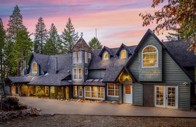 The Castle on The Ridge, Luxury Off-Grid Experience