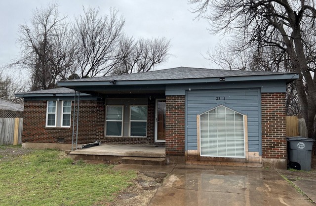The Cater House - charming 3-bedroom house with WiFi in peaceful Lawton