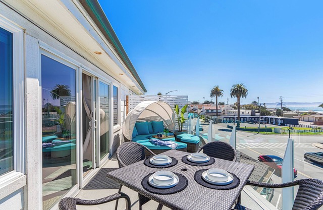 The Cayucan Bungalows by AvantStay Pet-Friendly Getaway Steps from Cayucos State Beach