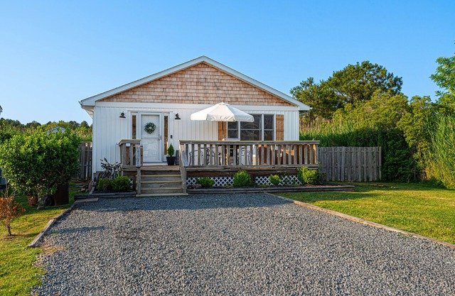 The Cedar Cottage - 3 BR, 3 full bath, family-friendly
