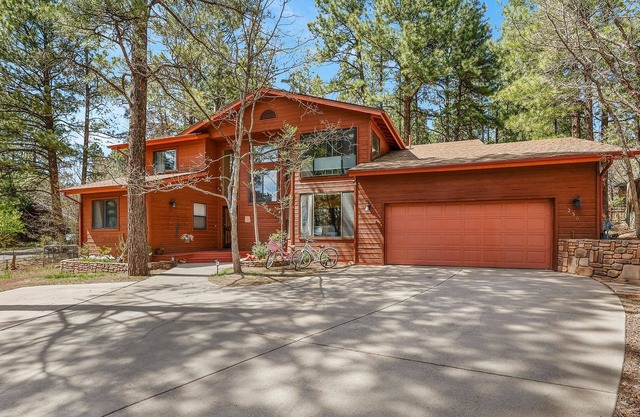 The Cedar House - Flagstaff