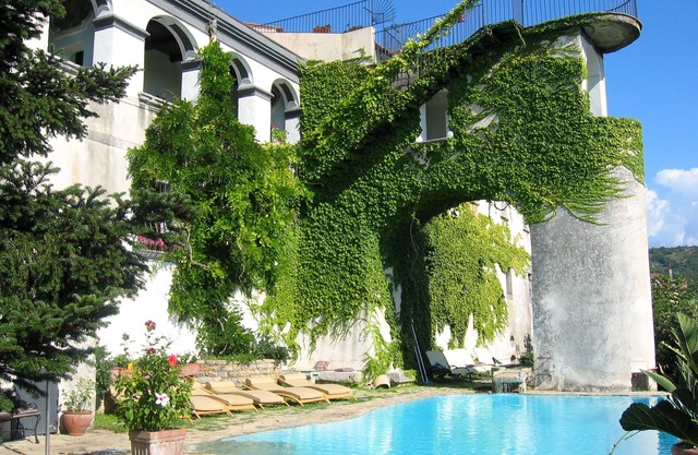 Der Charme der Vergangenheit und der Charme der Geschichte in der Ruhe des Cilento