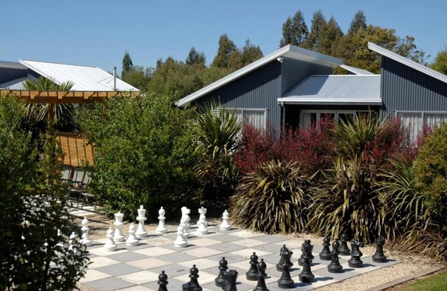 The Claremont Motels & Apartments
