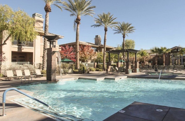 The Cliffs at Peace Canyon, beautiful 2 bedroom!