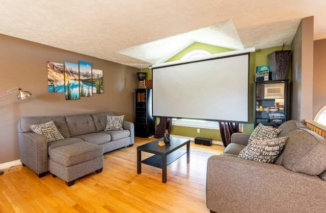 The Clubhouse - Welcome to Port Elgin, Ontario.