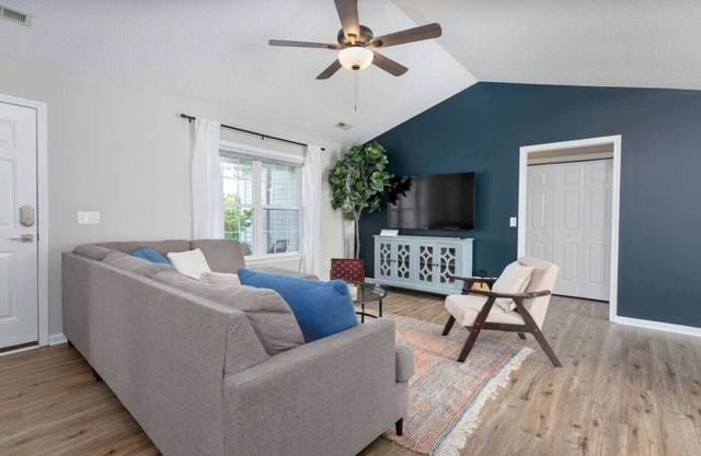 The Coastal Experience w/King Beds, Garage & More!