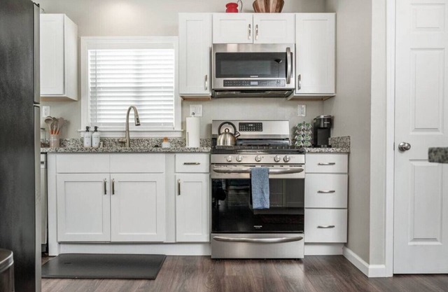 The Concord Cozy · Remodeled Home w/King Bed, Bunk Bed, & Yard Games