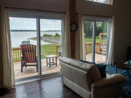 The Consecon - Waterfront 5 BDR Cottage