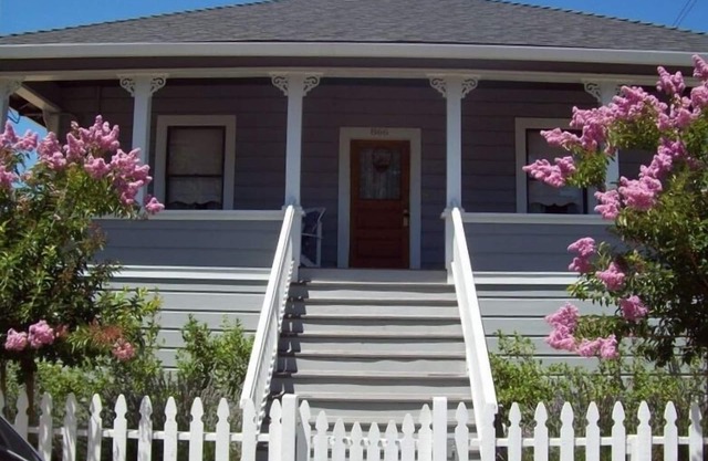 The Corner Cottage ~ Downtown aus Ihrer Tür mit Private Vineyard