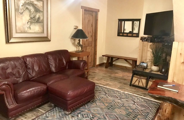 Die Corral 2-Zimmer-Wohnung neben dem Yellowstone Rive