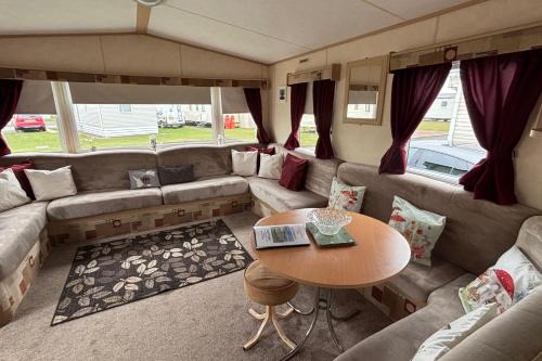 The Cosy Hedgerow