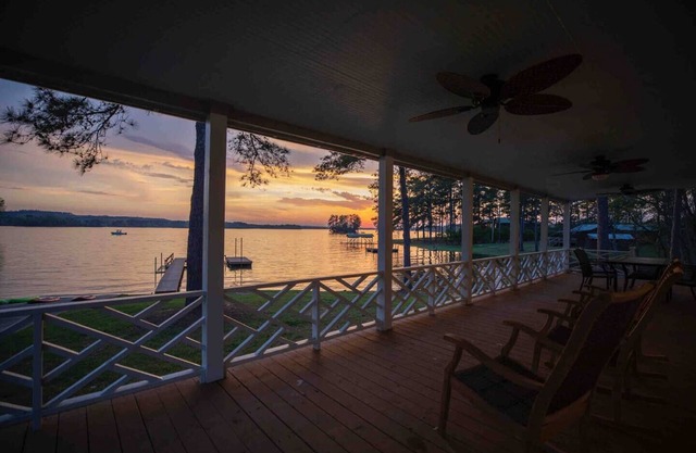 Neu! Lake Wateree Camden Cottage mit neuem Dock & Bootsrampe - komplett renoviert!