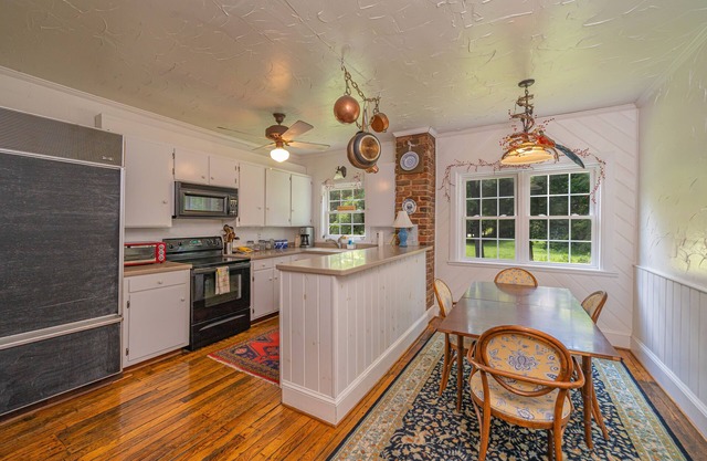 The Cottage In Springwood