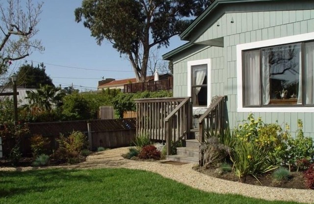 Das Cottage - Ihr eigenes voll ausgestattete 1 Zi. Haus 2blks zum Strand