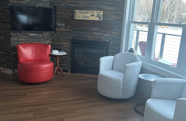 The cottage life, cozy home on Lac Baker,NB.Come relax with the entire family.