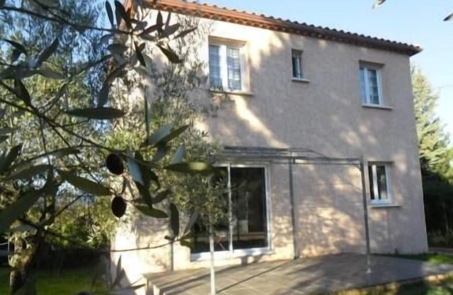 das Landhaus im Schatten der Olivenbäume