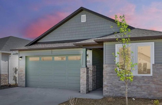 The Cozy & Classy Boise Home No cleaning fee!