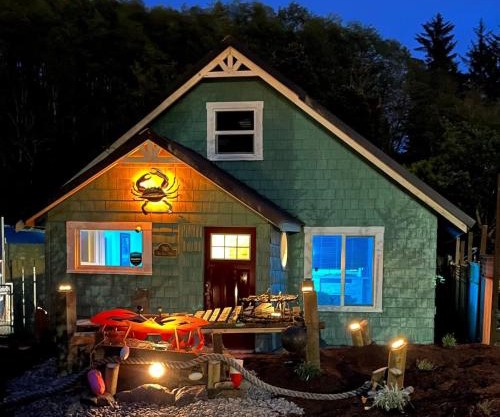 The Cozy Crab Cottage
