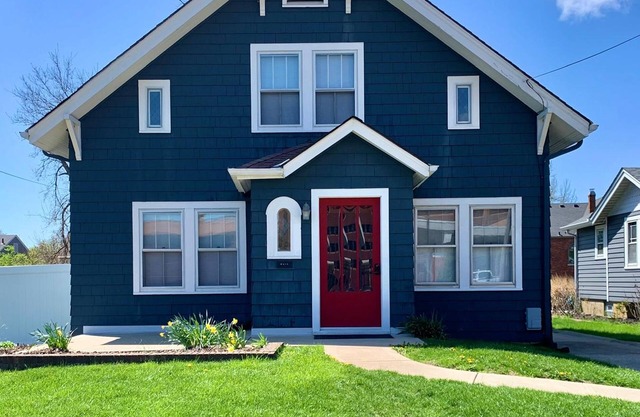 The Cozy Craftsman ~ Spooky Nook, Miami U, Hospital, 85inTV, Downtown Hamilton