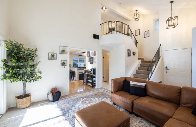 The Cozy Sac-Pool/large yard & attractions nearby