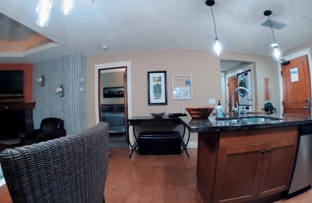 CANMORE RETREAT (Gemütlich 2 Betten / 2 Bäder - 6 Personen)