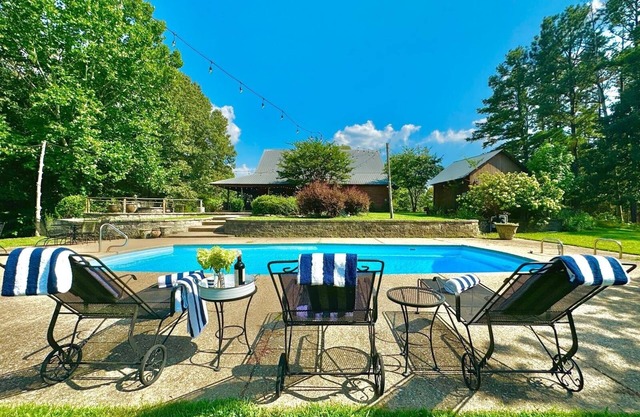 The CPL, 2BR Oxford Retreat by Velvet Ditch Villas
