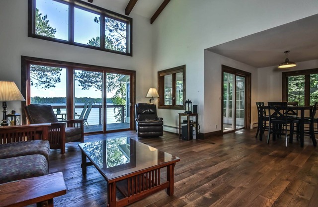The Crescent Lakehouse