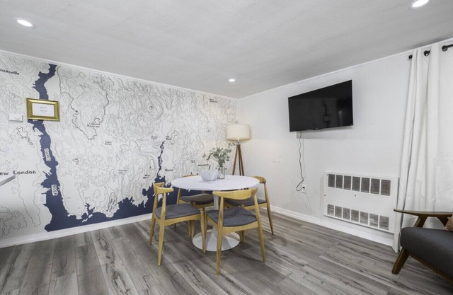 The Cutler 1-bedroom · Near Mystic, Casinos + USCGA