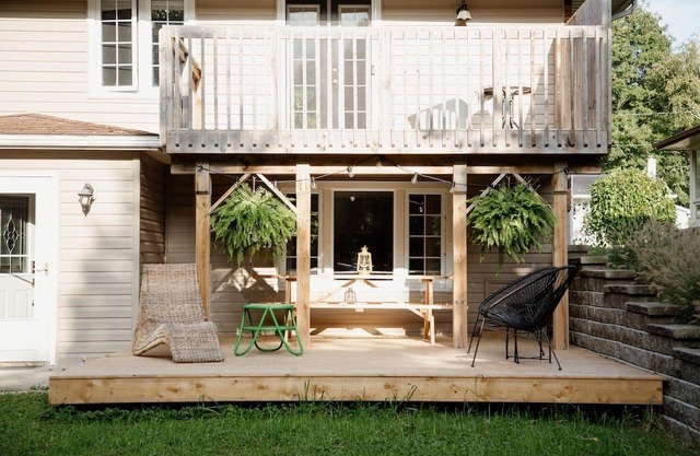 The Dainty Petunia - w Modern Sauna