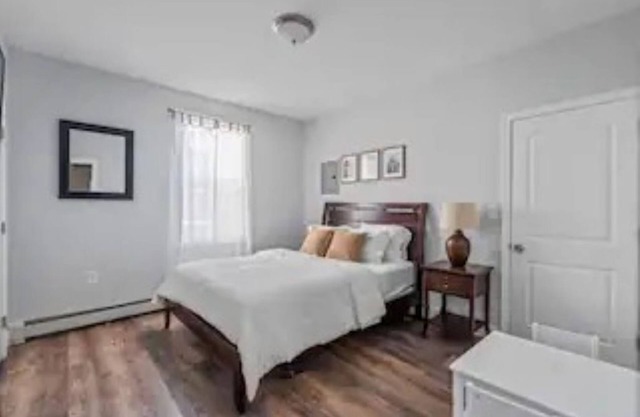 The Deluxe-Suite at The North End APT with Laundry