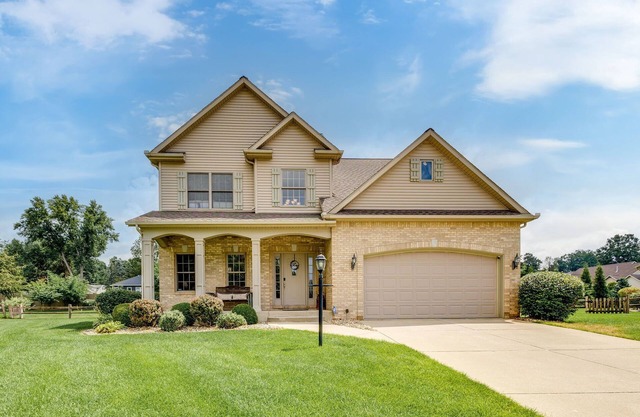 The Domer Den-3BR/3.5BA Home 1.5mi to ND Campus