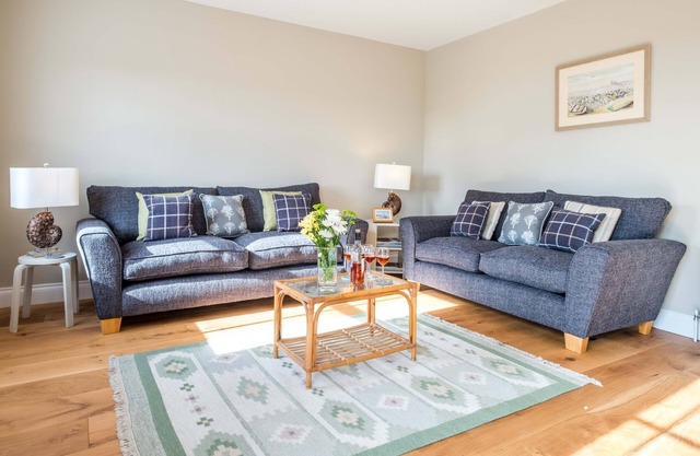 The Dower Lodge - sleeps 5 guests in 3 bedrooms