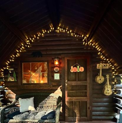 The Drake Cabin in The Forest