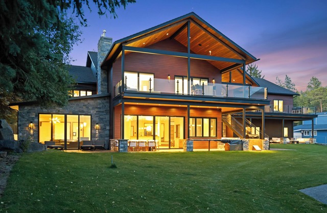 The Driftwood True Lakefront Luxury