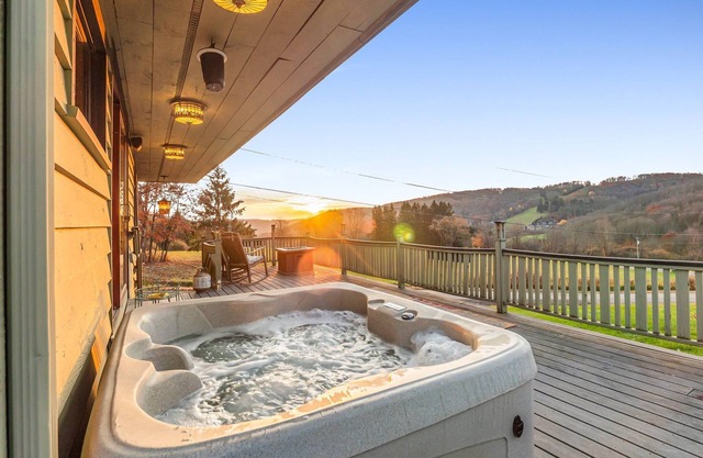 The Eagles Nest – Couples Escape