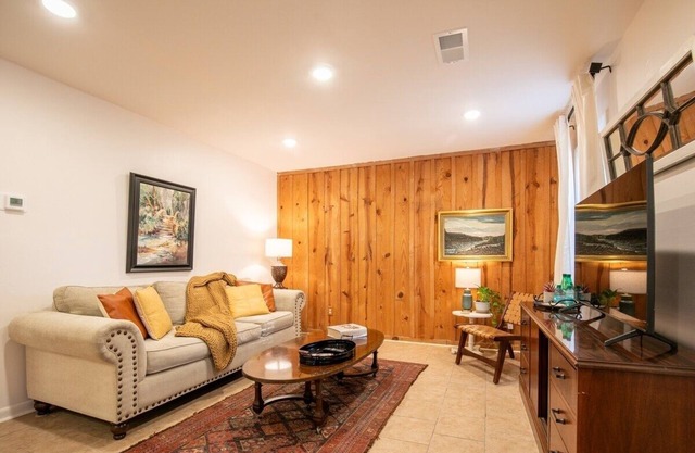 The Eden, 1BR Queen Nook by Velvet Ditch Villas
