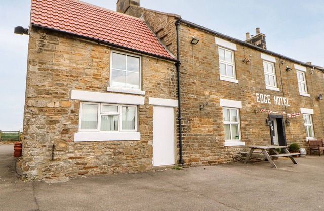 The Edge Apartment, WOODLAND