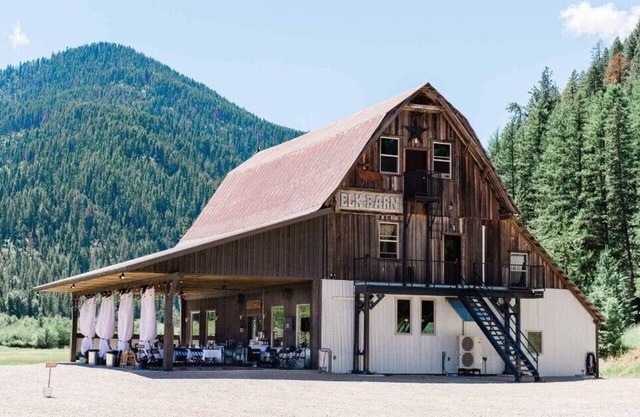 THE ELK BARN INN - Gäste Ranch, Lodge & Veranstaltungszentrum -NW Montana (Heron)