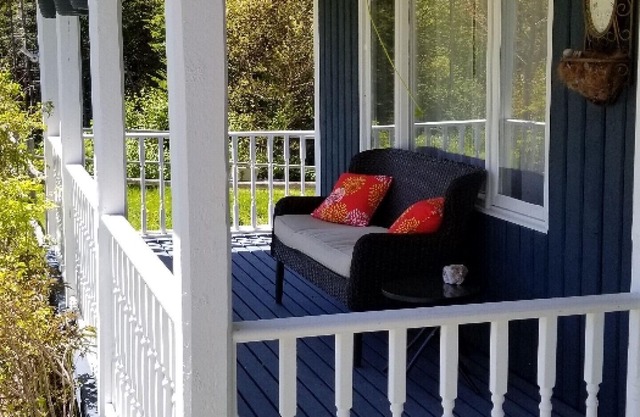 Totale Entspannung im Herzen der Trinity Bight! - Die Evergreen Suite - mit eigenem Balkon!