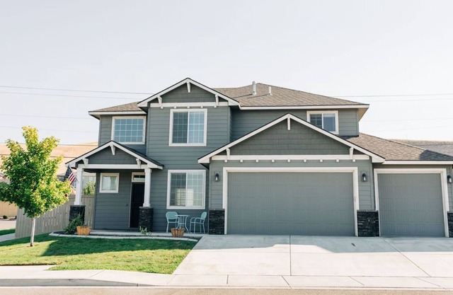 The Family Retreat - Gorgeous 2-story home
