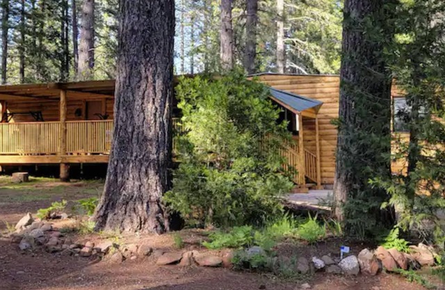 The "Farmhouse" with Hot Tub at Living Springs Resort Mt. Lassen